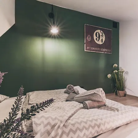 شقة Na Strychu U Babci