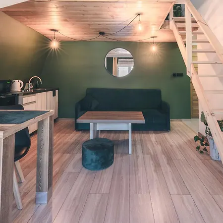 شقة Na Strychu U Babci